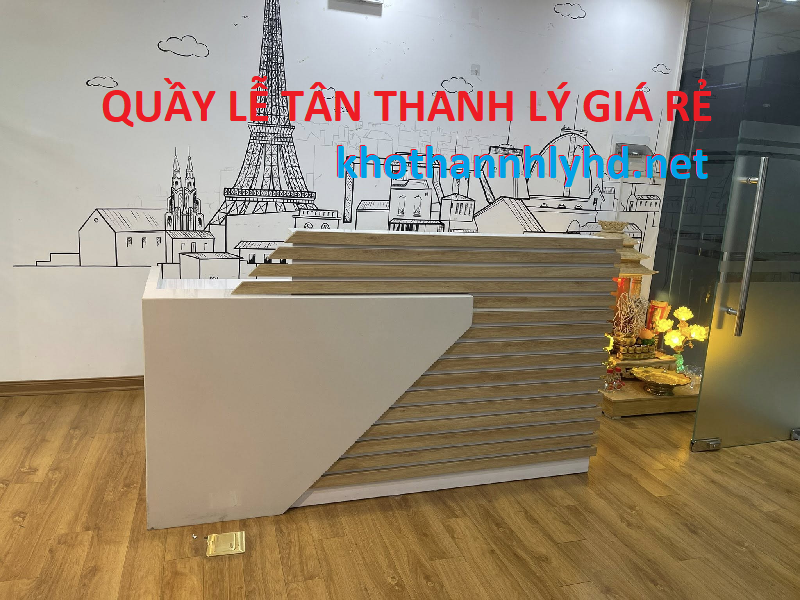 Quầy lễ tân thanh lý giá rẻ tại TPHCM